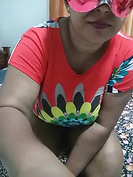 Snapshot of Dini_40 chatting on June 1, 2026, 1:51 am Dini 40 online show from June 1, 2026, 1:51 am