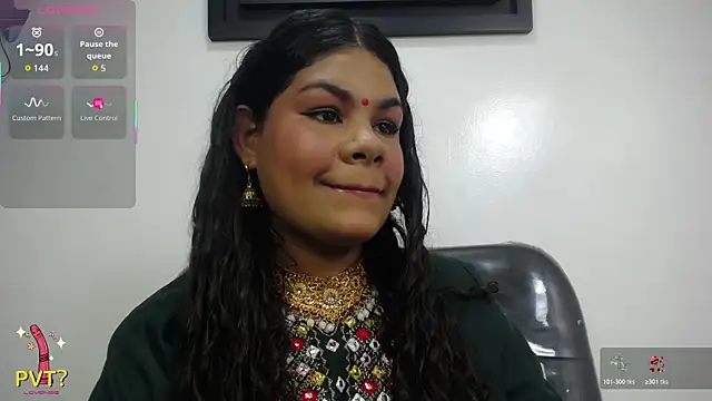 Snapshot of yaazhinii chatting on June 23, 2026, 11:52 am yaazhinii online show from June 23, 2026, 11:52 am