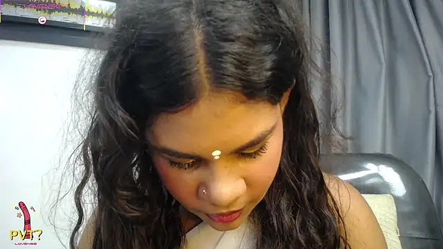 Snapshot of yaazhinii chatting on July 15, 2026, 11:48 am yaazhinii online show from July 15, 2026, 11:48 am