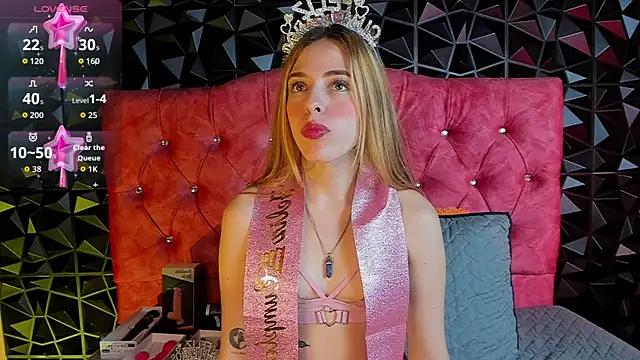 Snapshot of karenwild_1 chatting on June 12, 2026, 3:11 pm karenwild 1 online show from June 12, 2026, 3:11 pm