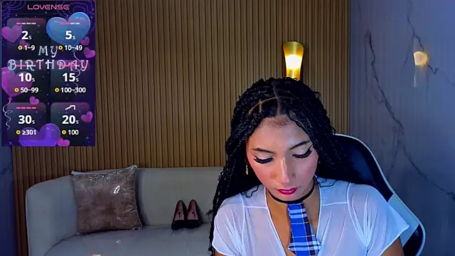 Perla Moon Tx online show from March 13, 2026, 12:45 pm