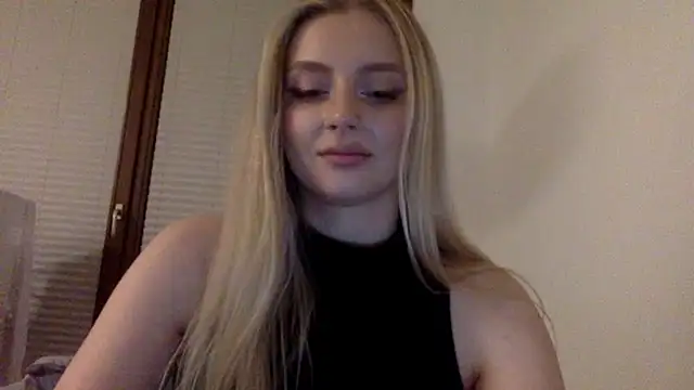 MayaWetDream online show from April 30, 2026, 9:30 pm
