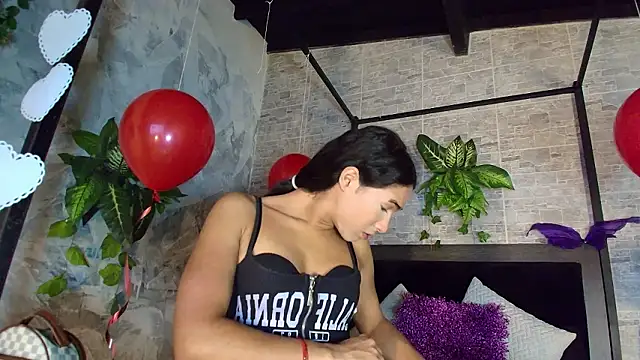 Chloee  Adams online show from February 11, 2026, 12:10 pm