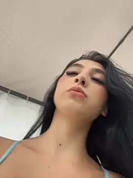 BadLilAngelXXX online show from April 29, 2026, 1:15 pm