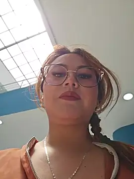 Snapshot of Mari-98 chatting on July 21, 2026, 5:37 pm Mari-98 online show from July 21, 2026, 5:37 pm