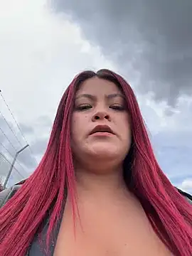 Lia-Moon77 online show from May 8, 2026, 5:51 pm