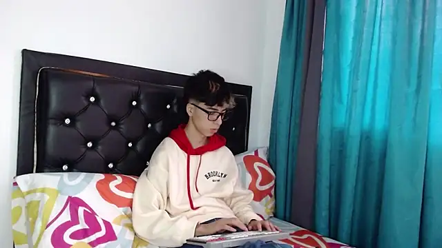 gabriel x18 online show from March 6, 2026, 9:55 pm