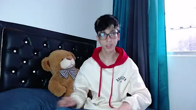 gabriel x18 online show from March 15, 2026, 9:10 pm