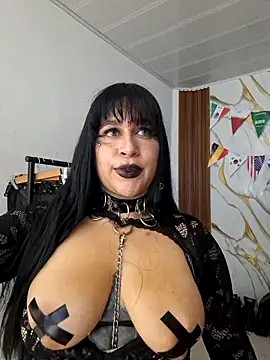 Snapshot of valen_ros chatting on June 21, 2026, 10:23 pm valen ros online show from June 21, 2026, 10:23 pm