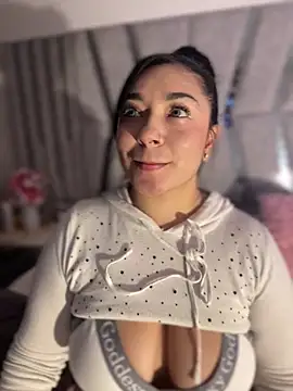 Grecia Valmont online show from March 14, 2026, 9:31 pm