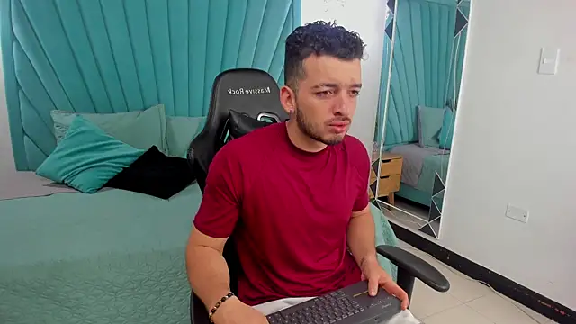 Snapshot of Logan_Wolf-js chatting on March 20, 2026, 12:10 pm Logan Wolf-js online show from March 20, 2026, 12:10 pm