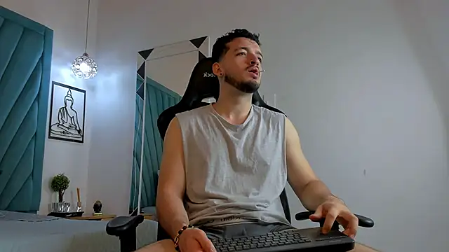 Snapshot of Logan_Wolf-js chatting on April 4, 2026, 1:52 pm Logan Wolf-js online show from April 4, 2026, 1:52 pm