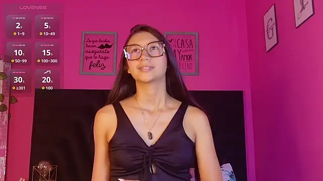 ThinPrincesss online show from April 23, 2026, 7:27 pm