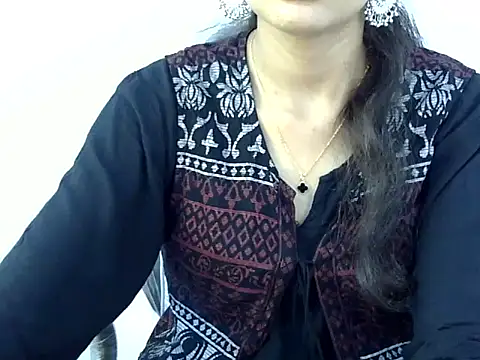 Snapshot of Mehaak_ chatting on May 10, 2026, 7:35 am Mehaak online show from May 10, 2026, 7:35 am