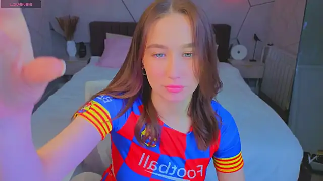  Kiki angel  online show from April 29, 2026, 9:24 am