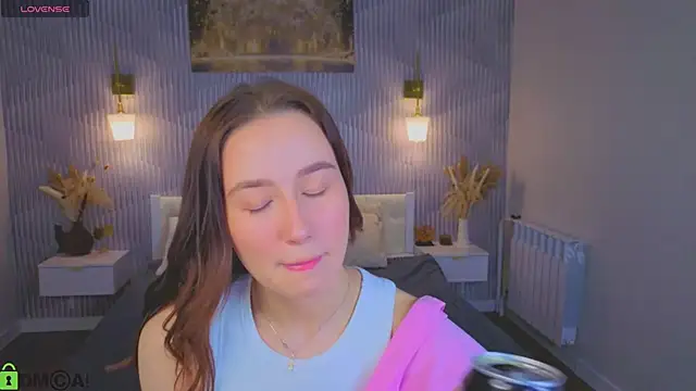  Kiki angel  online show from May 2, 2026, 1:21 am