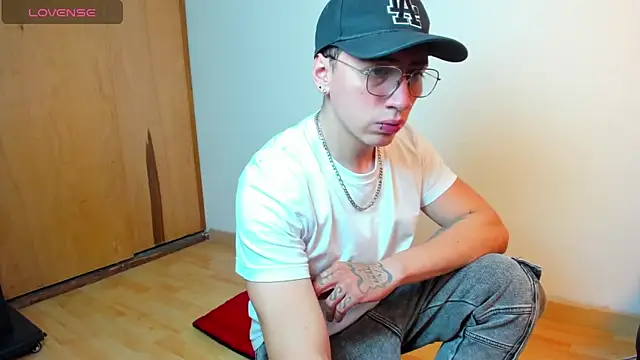 Emmanuel Lust online show from March 14, 2026, 12:21 pm