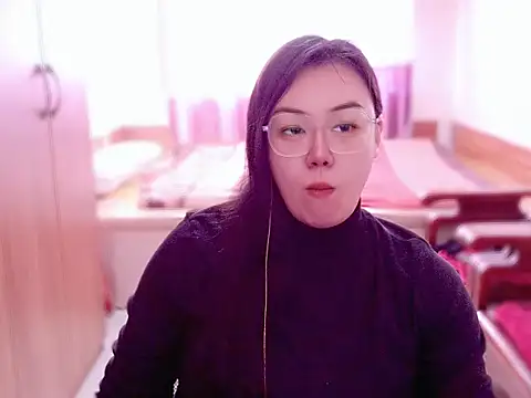 yingying1222 online show from March 7, 2026, 1:02 am