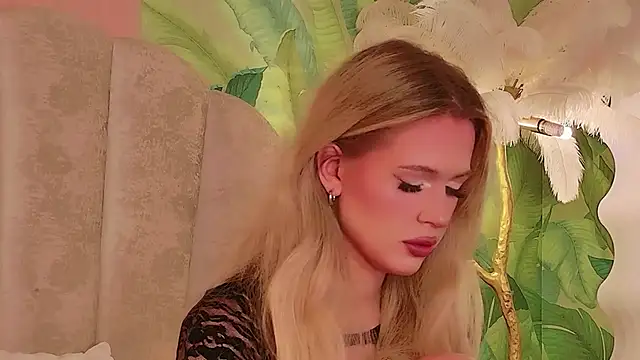 Snapshot of Beckie_White chatting on July 31, 2026, 9:36 pm Beckie White online show from July 31, 2026, 9:36 pm