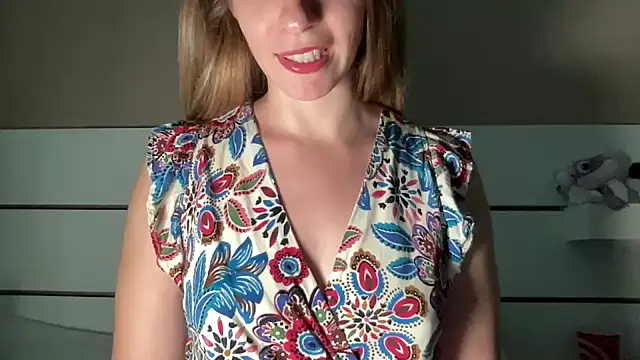 Snapshot of petiteetoile chatting on June 12, 2026, 2:49 pm petiteetoile online show from June 12, 2026, 2:49 pm