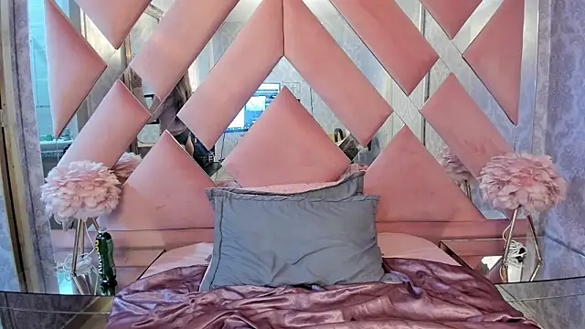 abbysweet18  online show from February 16, 2026, 9:33 pm