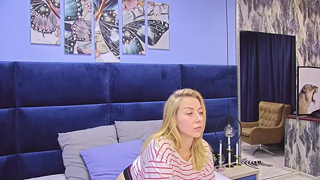 LovelyMiley online show from February 19, 2026, 3:30 pm