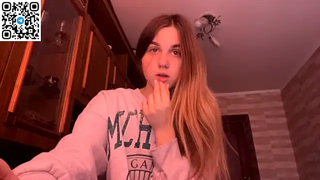 LovelySilk 63 online show from March 18, 2026, 6:49 am