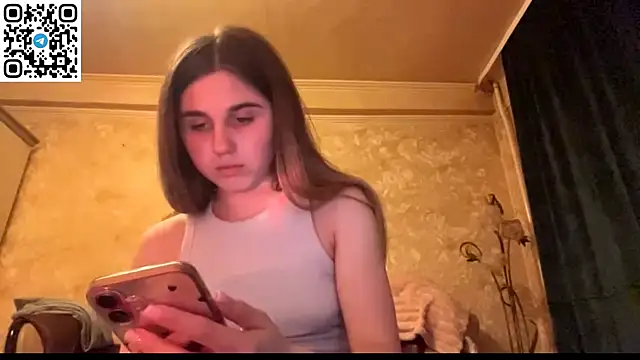 Snapshot of LovelySilk_63 chatting on May 7, 2026, 6:57 pm LovelySilk 63 online show from May 7, 2026, 6:57 pm
