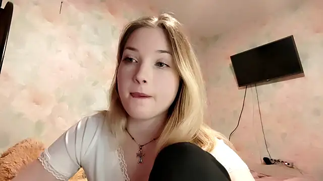TiaBIanks online show from April 27, 2026, 11:19 am