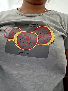 Fantasy Queen94 online show from February 9, 2026, 3:10 am