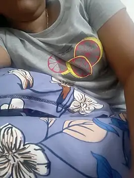 Fantasy Queen94 online show from February 9, 2026, 4:44 pm