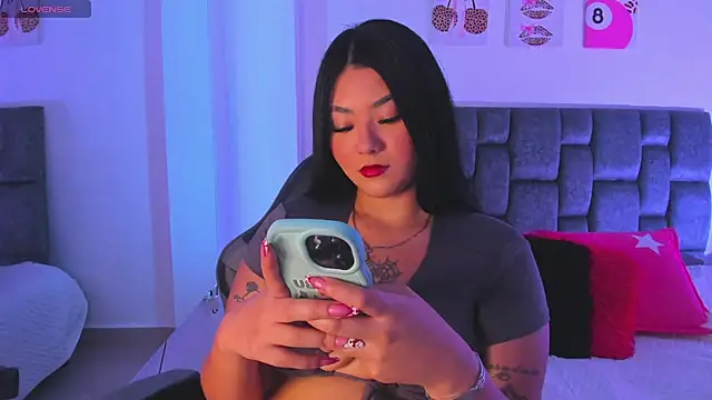 Madison Rosee online show from April 28, 2026, 2:27 am