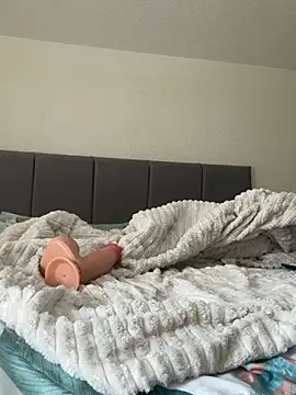 Ellyes World online show from March 25, 2026, 11:38 am