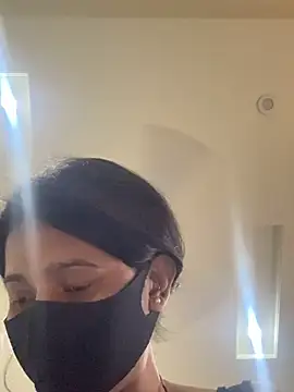 raavigirl online show from March 15, 2026, 8:20 am