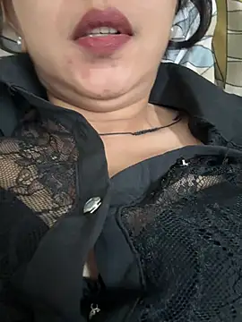 raavigirl online show from July 4, 2026, 6:36 pm