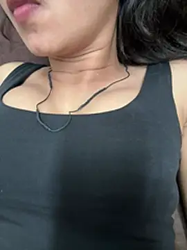 raavigirl online show from July 9, 2026, 5:50 pm