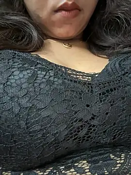 raavigirl online show from July 20, 2026, 12:18 pm