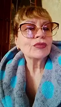 SophieBurns online show from April 12, 2026, 9:36 am