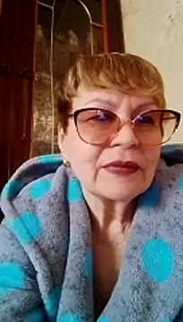 SophieBurns online show from April 14, 2026, 8:42 am