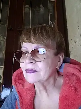 SophieBurns online show from April 25, 2026, 12:19 pm