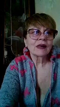 SophieBurns online show from May 6, 2026, 12:43 pm