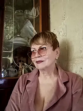 SophieBurns online show from May 22, 2026, 10:32 am