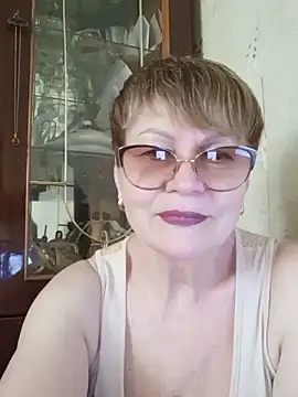 SophieBurns online show from May 27, 2026, 10:45 am