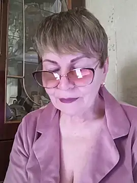 SophieBurns online show from May 29, 2026, 9:40 am