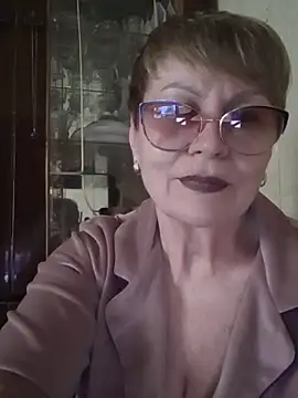 SophieBurns online show from June 2, 2026, 2:08 pm