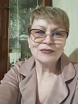SophieBurns online show from June 3, 2026, 3:28 pm