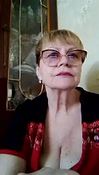 SophieBurns online show from June 14, 2026, 10:06 am