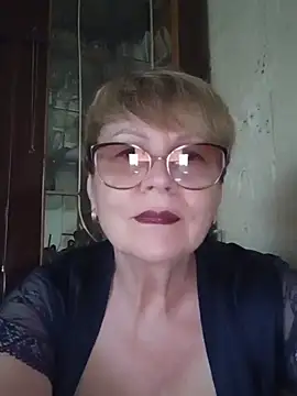 SophieBurns online show from July 2, 2026, 1:50 pm