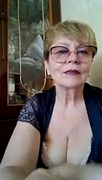 SophieBurns online show from July 4, 2026, 10:54 am