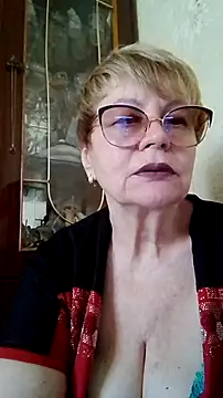 SophieBurns online show from July 11, 2026, 9:56 am